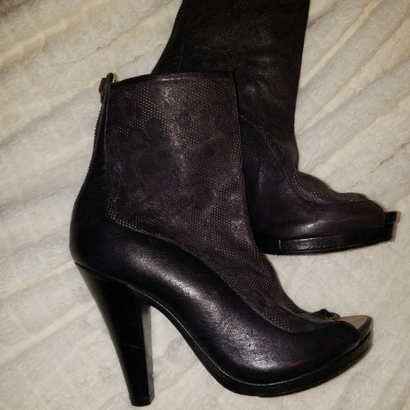 UGG COLLECTION open toe UGG booties - Picture 6 of 8